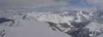 Le sommet le plus bas du Mont de l'Etoile (à gauche) et les derniers rayons de soleil. La Dent Blanche est sous la brume.