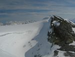 Le col de Darbonneire, passage plus raide, on arrive sur le glacier enneigée de Vouasson, la vue s'ouvre encore plus.