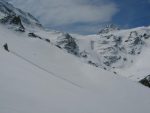 Vue arrière sur le glacier de Vouasson avec au centre le couloir de gauche qui est à droite sur la photo.