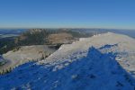 Les Aiguilles de Baulme et au fond le Chasseron