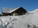 Le chalet supérieur de Sotannue avec au fond Les Maussettes