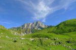 Sur notre gauche le massif des Cornettes de Bise avec Tête de Lanchenaire