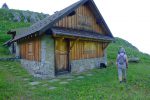 Le chalet avec sa fontaine bienvenue