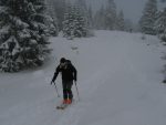 Un skieur (Christian) et une raquetteuse (Nouchka) à mes trousses ;-)