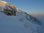 Et en vue presque arrière, La Barillette qui émerge du stratus !