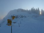 Le col de Porte, 1557m et la croix à une antécime