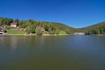 Vue sur le lac depuis le bateau