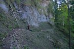 Puis le chemin se fait étroit et aérien. Le chemin est bien tracé, techniquement facile. Mais quel ambiance !