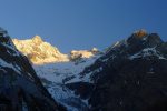 Première lueur sur l'Aiguille de l'A NEuve, depuis Le Clou