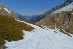 Les virages sont délicats car les skis n'ont pas de tenue