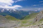 La ciel se bouche de plus en plus et je profite encore de la belle vue arrière sur les Dents du Midi. Le chemin devient caillouteux et toujours pentu !