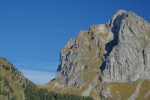 Détail, on voit le chemin de la montée