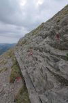 Ca continue, au moins le sentier est bien marqué en rouge !