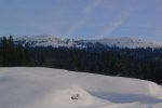 Mont-Tendre à gauche, on s'arrêtera au Chalet de Yens tout à droite