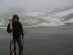 Départ depuis le parking du restaurant Le Chalet des Cerniers (1288m), vu le peu de neige on se demande combien de temps il faudra porter. On rencontre trois valaisants que nous retrouvons au sommet.