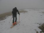 Nous avons peu porté, mais il y a juste de quoi mettre les skis; parfois c'est gelé et j'ai goutté les joies de tâter le sol de près !