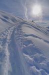 La neige devient plus épaisse.