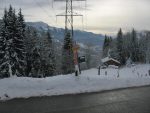 On coupe la route et on longe le chemin d'été