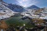 On arrive au lac, un des trois lacs de Vaux, le plus bas 2479m