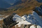 Les choses se compliquent, à droite peu engageant avec cette neige, je descends sont sur la gauche pour remonter plus loin