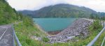 Vue sur le lac de Tseuzier ou Zeuzier. Belle couleur !