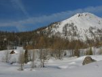 Le chalet du Pt1883 dépasse à peine.