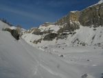 Au début on remonte par la gauche (rive droite ... même s'il n'y a pas de rivière)