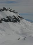 Vue arrière sur la cabane des Audannes, qu'on évite en hiver