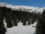 Un chalet avant de retrouver le bas des pistes