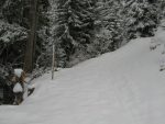 Puis après un virage, on croise le chemin d'été que nous avons évité.