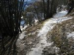 Puis par le chemin du bas, on rejoint le village en suivant les indications, on rejoint la gare de Feydey