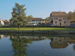 Vue depuis le parc du château vers la laiterie