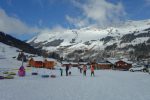 Départ avec le massif des Diablerets pris par les nuages. Vue arrière