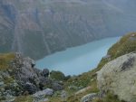 Et on revoit le lac de Mauvoisin, avec sa couleur bleu-blanc