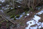 On décide d'emprunter l'ancien sentier, il faut remonter un peu