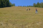 Le couple en haut joue à Madame Traction