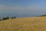 La vue sur le Jura est brumeuse