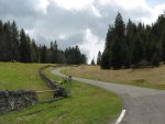 Départ après le col du Mollendruz, au Pt1171, Fontaine Froide. On part le long de la route