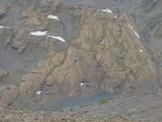 En contrebas, vue sur Lac de Huiton