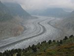 Vue grisonnante sur le glacier d'Aletsch