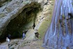 La grotte attenante