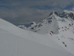 Puis avant le col de Fenestral, je vais couper par le haut le passage clef, au centre de la photo