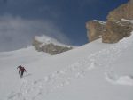 La Pointe de Chemo est dans le viseur, la neige est parfois dure parfois poudreuse