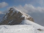 sommet vaincu, je prete mon piolet à Jean-Pierre, je n'ai nullement envie de monter là-haut !