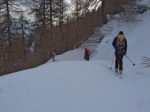 Puis on rejoint le chemin d'été, étroit