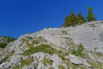 Nous longeons les voies d'escalade
