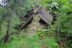 Reste d'un chalet ou d'une ferme