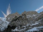 Sur la gauche, coté Grand Muveran, un nuage qui fait croire à une explosion de neige.