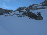 On croise un autre binome de skieurs qui plus haut prendrons plus à droite avant que nos traces se rejoignent à nouveau.