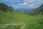 Et il reste à suivre le chemin tranquille pour Les Combes-Dessus